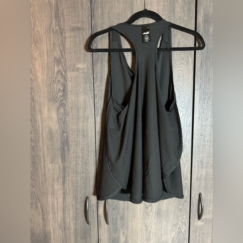 Sports‎ tank